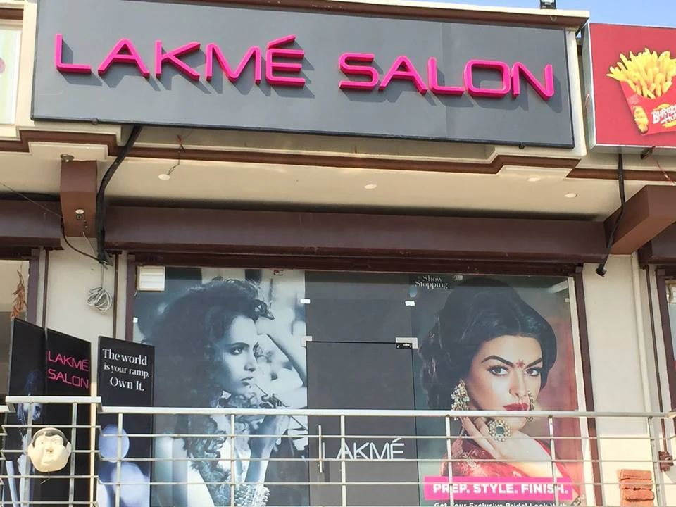 Lakme Salon – MA Road,